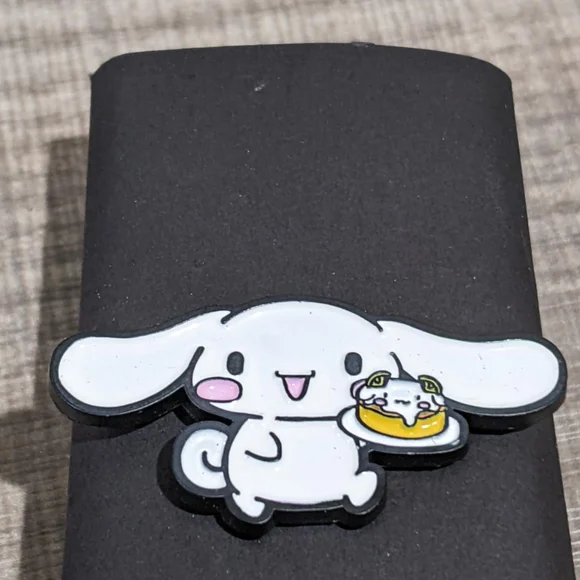 Hello Kitty Collectible Lapel Pin - Picture 3 of 3